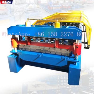 Wall cladding roll forming machine